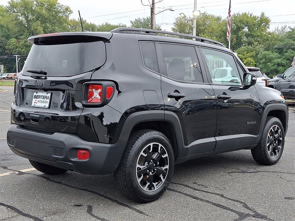 Used 2023 Jeep Renegade Latitude image 6