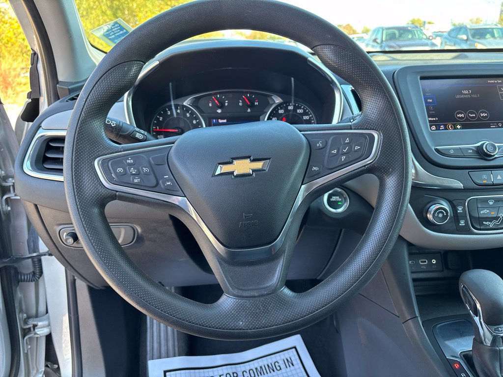 Used 2022 Chevrolet Equinox LS w/ LS Convenience Package FWD image 22
