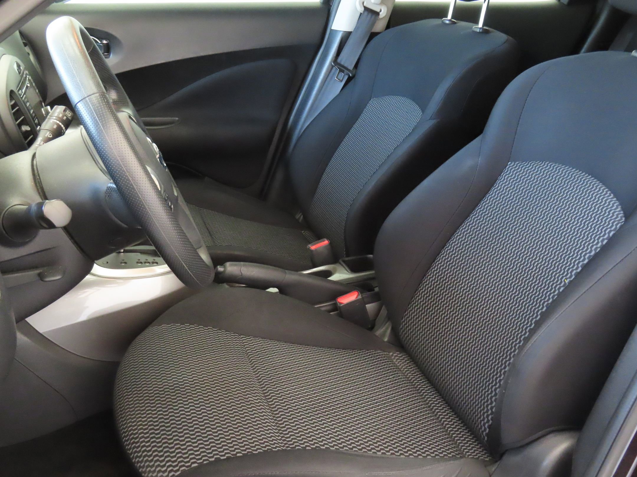Used 2016 Nissan Juke S FWD image 13