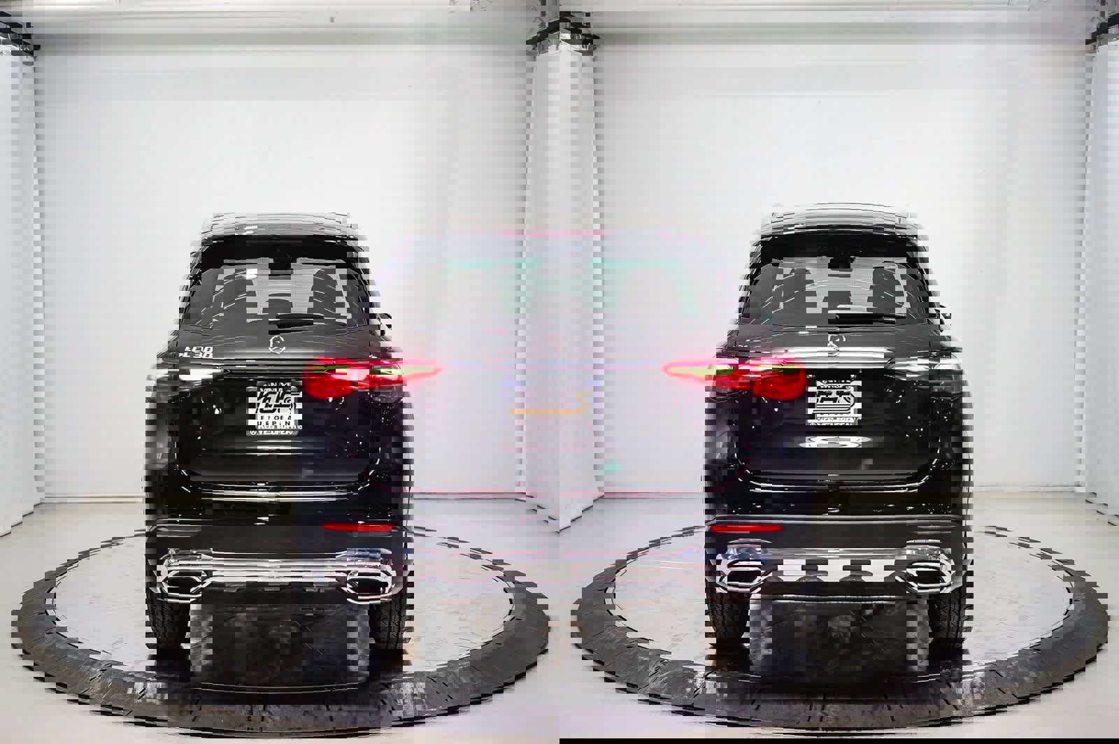 Certified 2025 Mercedes-Benz GLC 300 image 3
