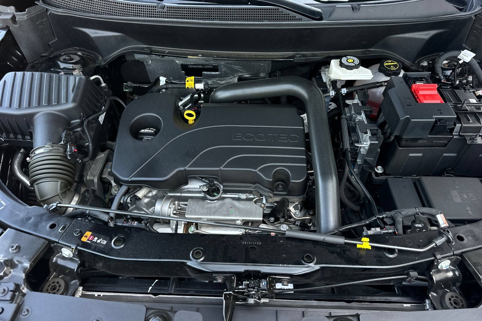 Used 2025 Chevrolet Equinox LT w/ Safety and Technology Package FWD image 24