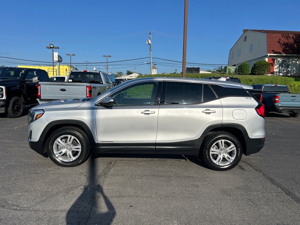 Used 2020 GMC Terrain SLE image 4