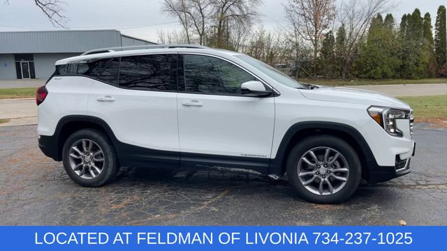 Used 2024 GMC Terrain SLT image 9