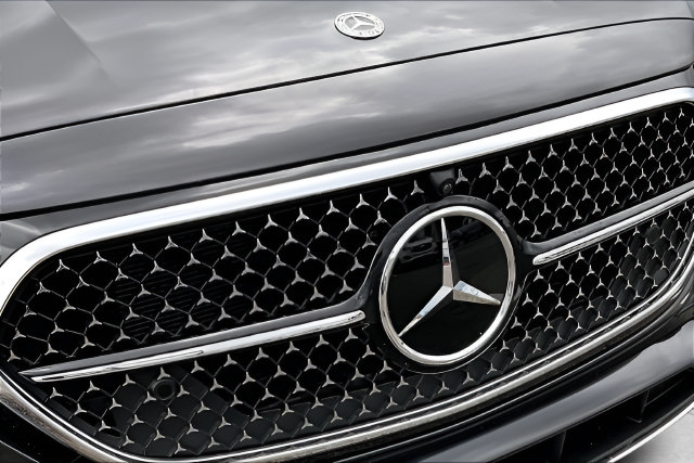 Used 2025 Mercedes-Benz E 350 Sedan image 34