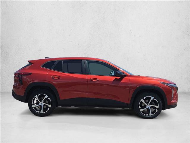 Used 2024 Chevrolet Trax RS w/ Driver Confidence Package FWD image 4