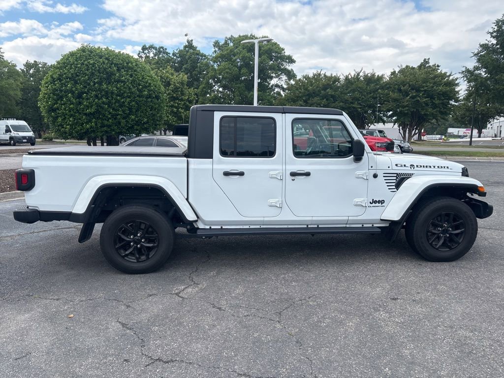 Used 2022 Jeep Gladiator Sport AWD/4WD image 8