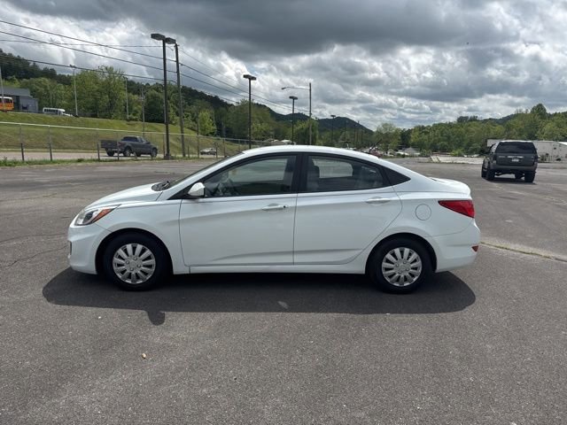 Used 2016 Hyundai Accent SE FWD image 5