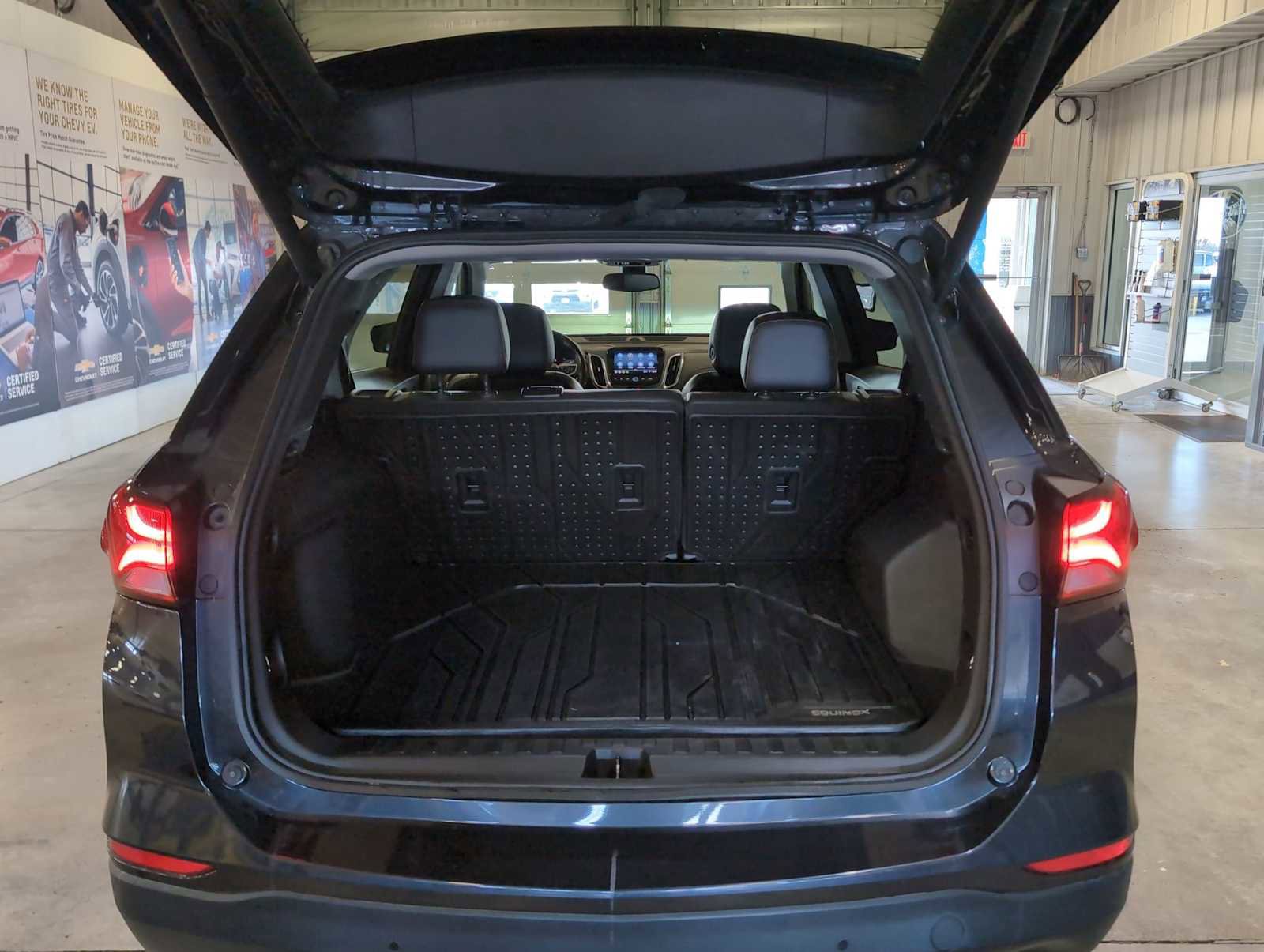 Used 2022 Chevrolet Equinox Premier image 27