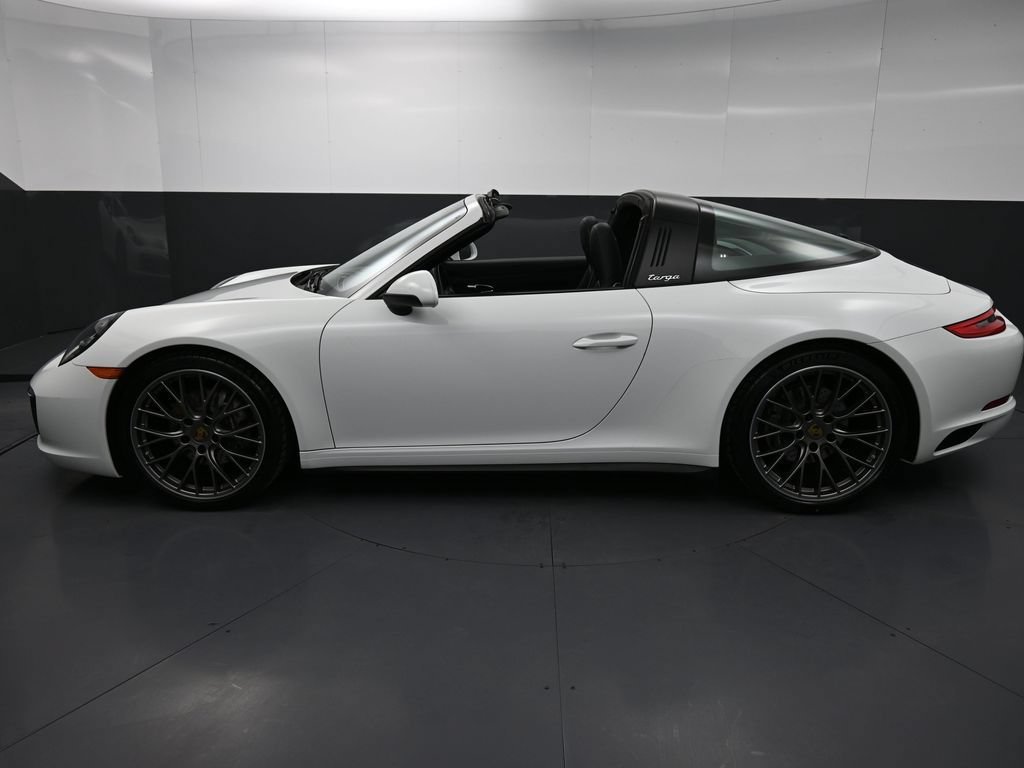 Certified 2019 Porsche 911 Targa 4 AWD/4WD image 31