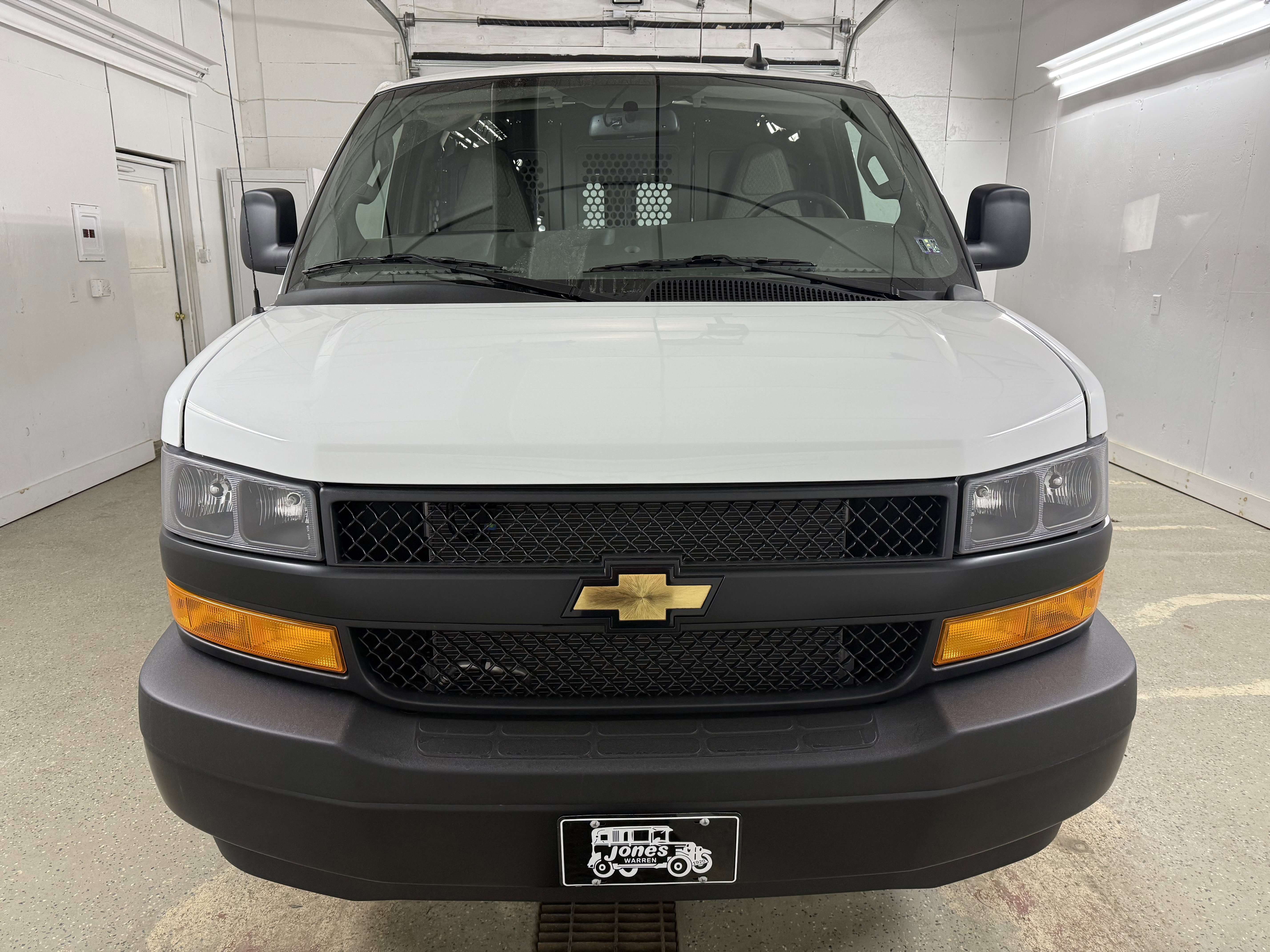 New 2025 Chevrolet Express 3500 w/ Driver Convenience Package image 2