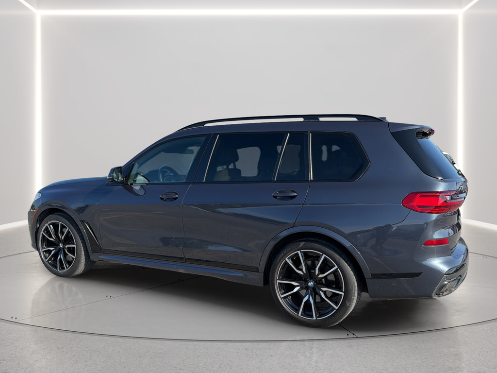 Used 2022 BMW X7 xDrive40i w/ M Sport Package AWD/4WD image 14