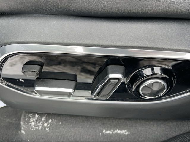 Used 2021 Jeep Grand Cherokee L Overland w/ Luxury Tech Group IV image 12