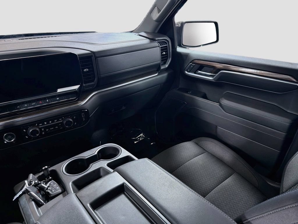 Used 2024 Chevrolet Silverado 1500 LT AWD/4WD image 24