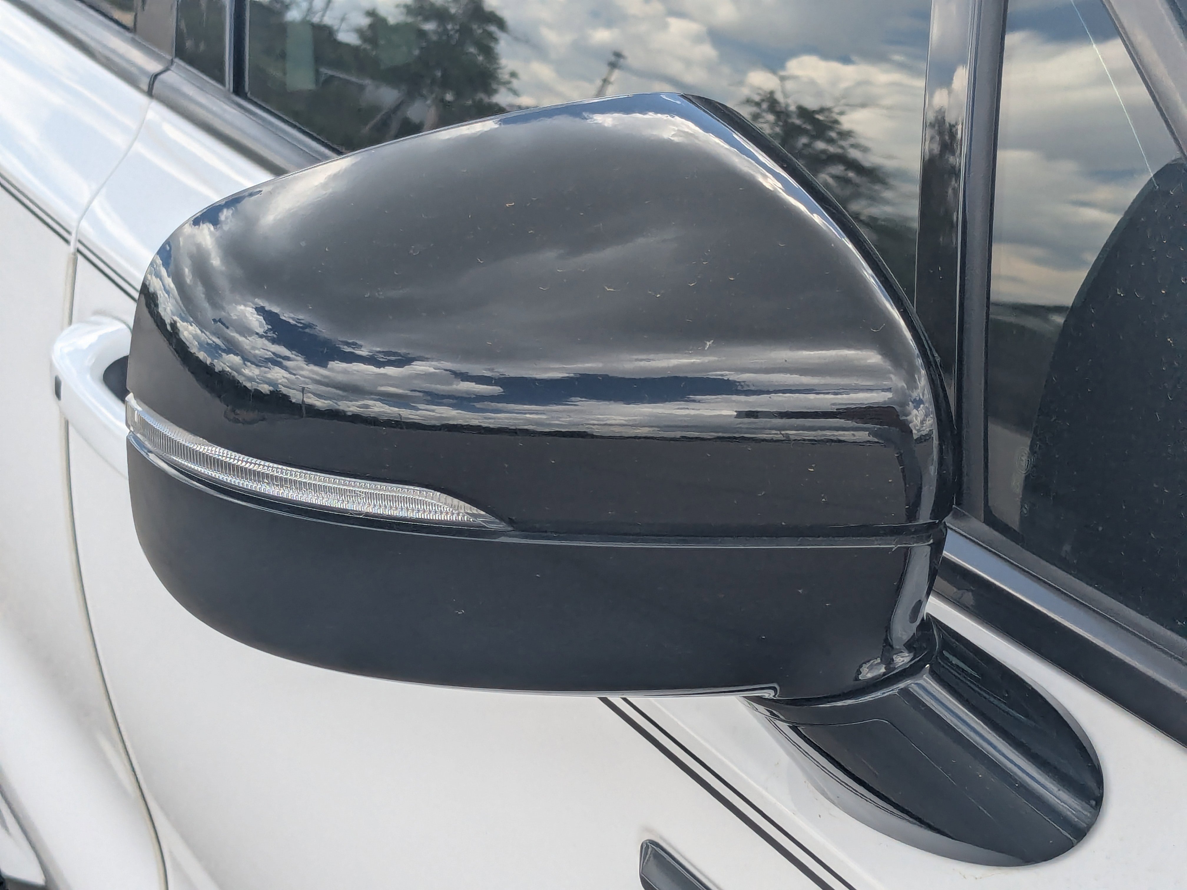 Certified 2023 Kia Sorento S image 12