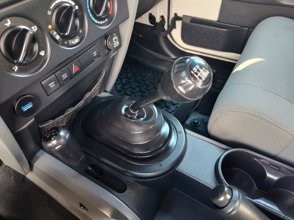 Used 2009 Jeep Wrangler Rubicon w/ PWR Convenience Group AWD/4WD image 23
