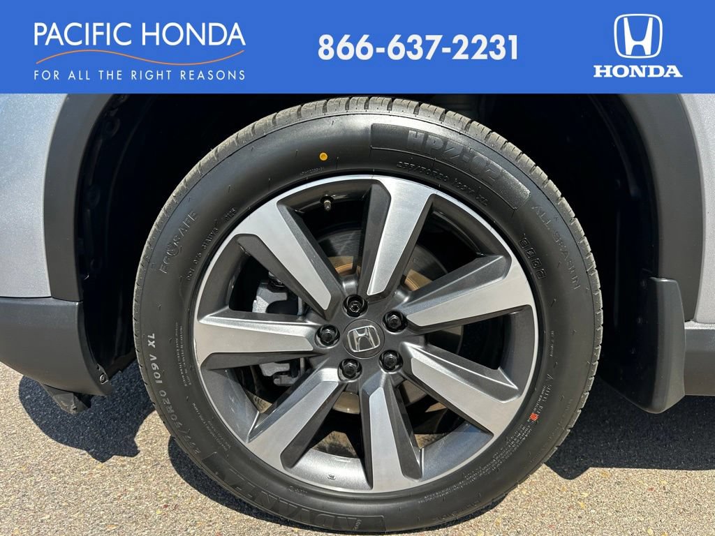 Used 2023 Honda Pilot Touring image 6