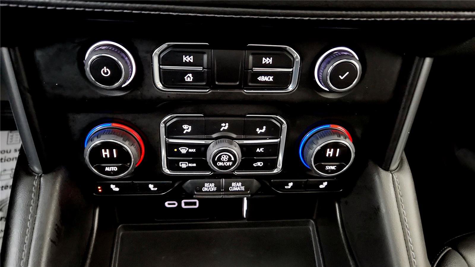 Used 2023 Chevrolet Tahoe LT image 32