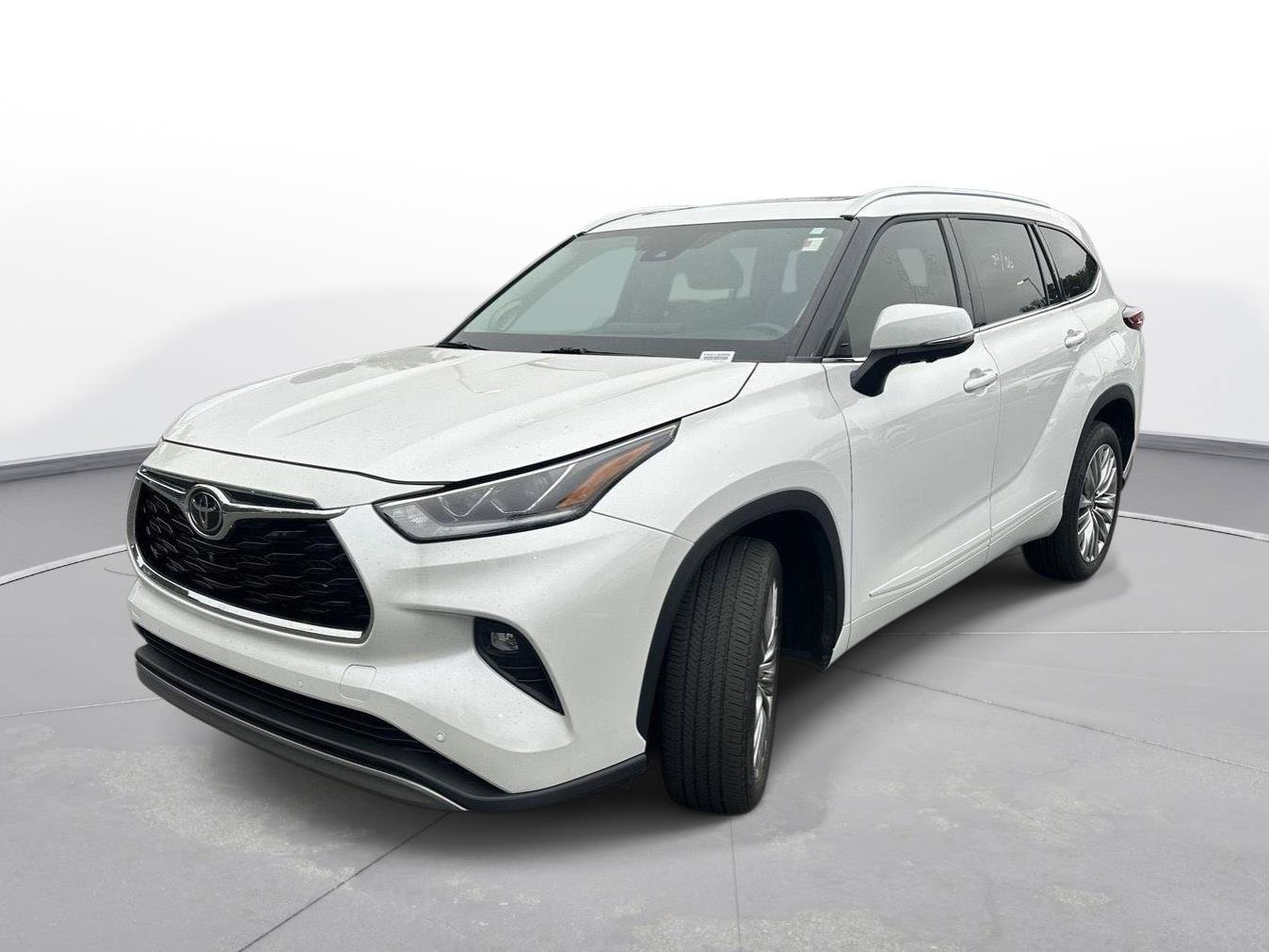 Used 2023 Toyota Highlander Platinum FWD image 40