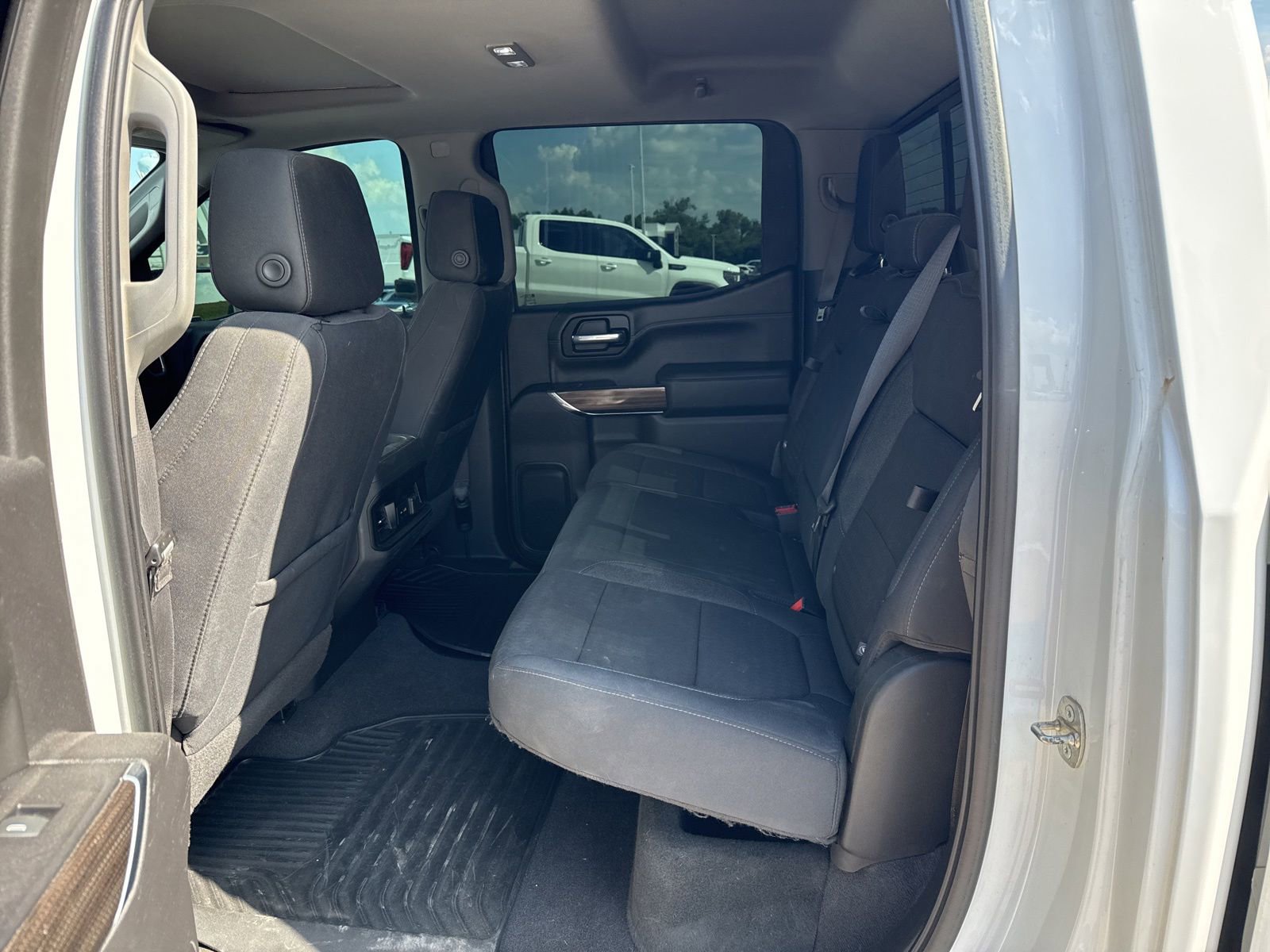 Used 2020 Chevrolet Silverado 1500 RST AWD/4WD image 10