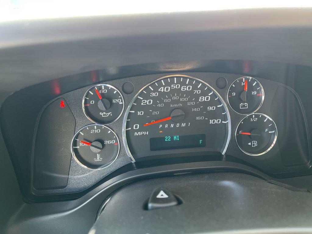 New 2025 Chevrolet Express 2500 w/ Driver Convenience Package RWD image 10