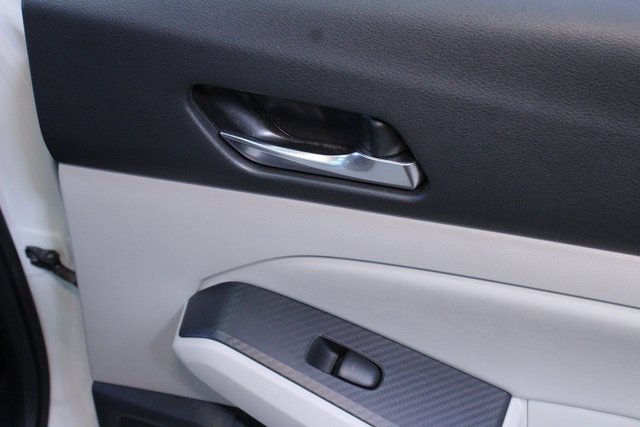 Used 2019 Nissan Altima 2.5 Platinum image 13