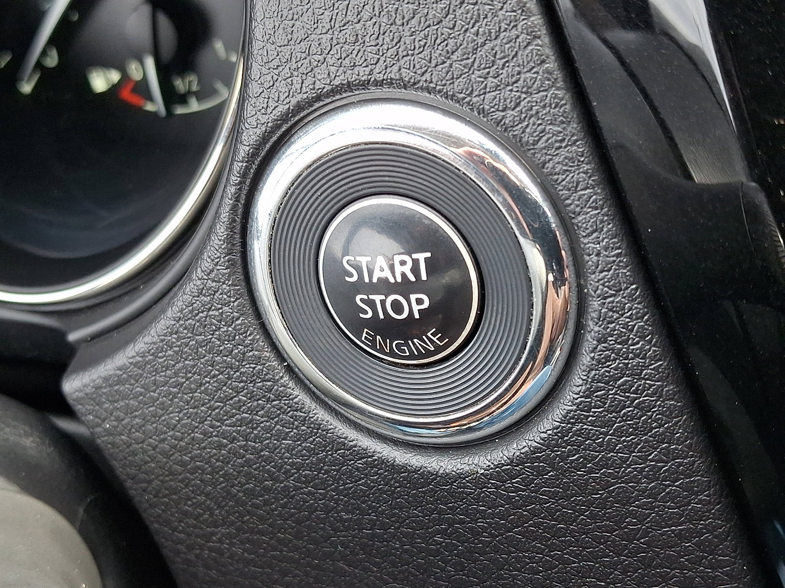 Used 2019 Nissan Rogue SV w/ Premium Package image 22