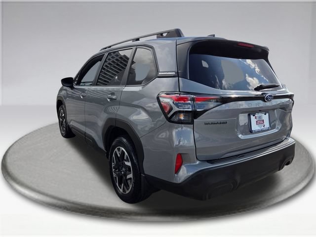 Used 2025 Subaru Forester Premium AWD/4WD image 16