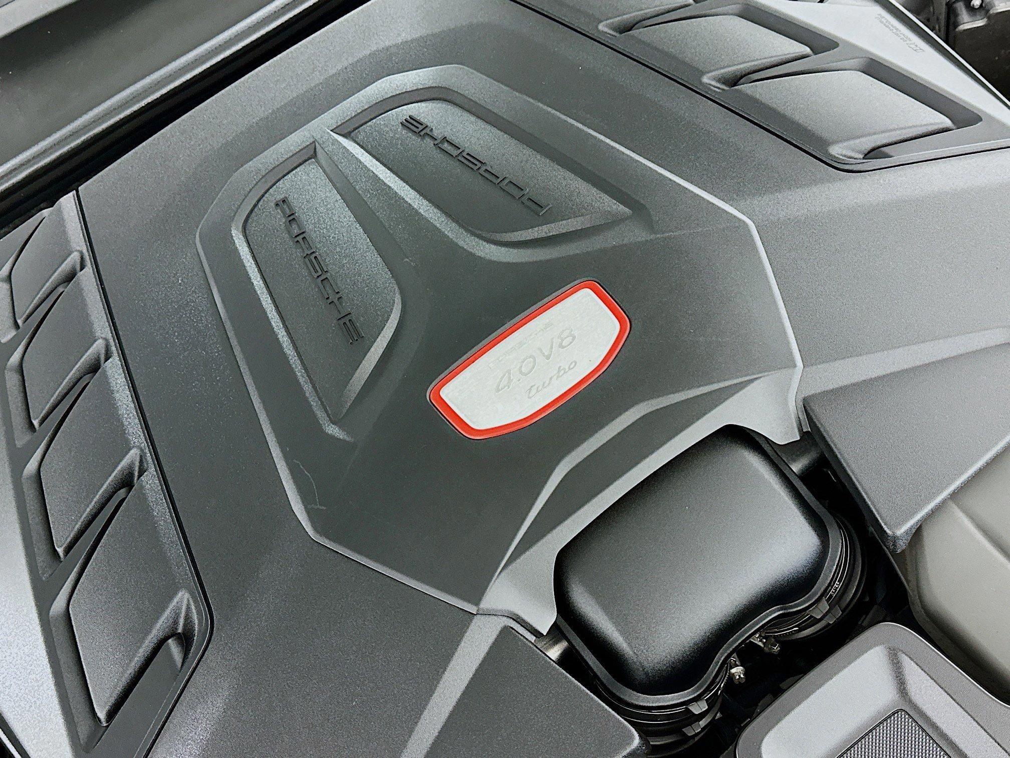 Used 2021 Porsche Cayenne Turbo image 32