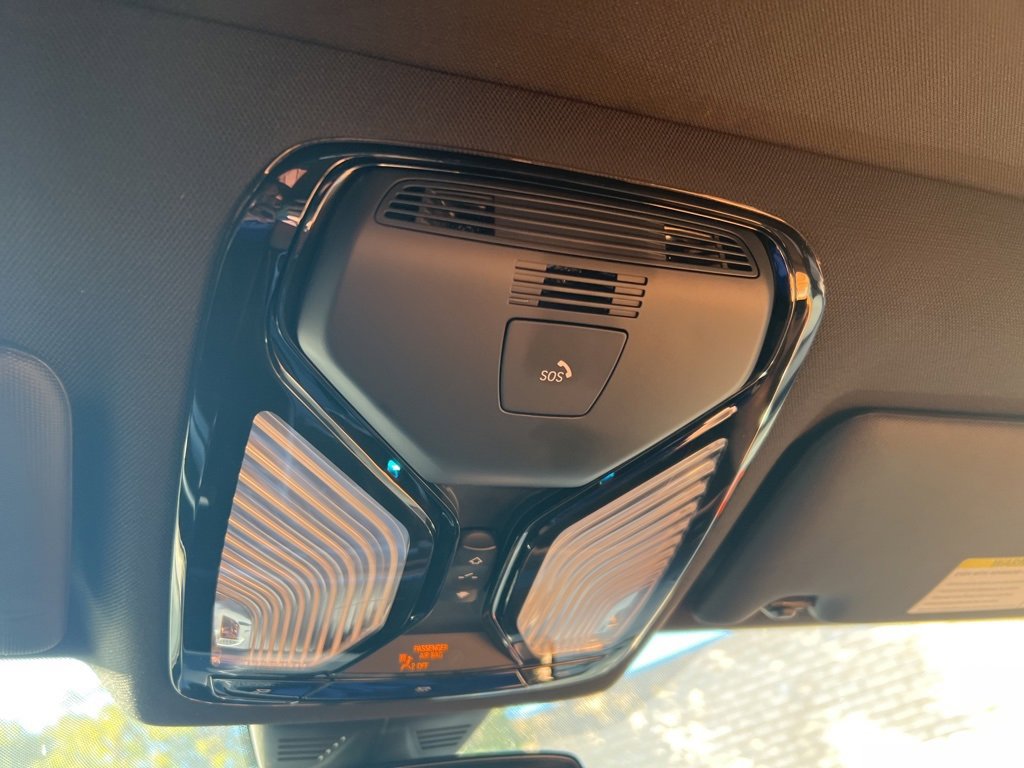 Used 2024 BMW M2 w/ Lighting Package image 17