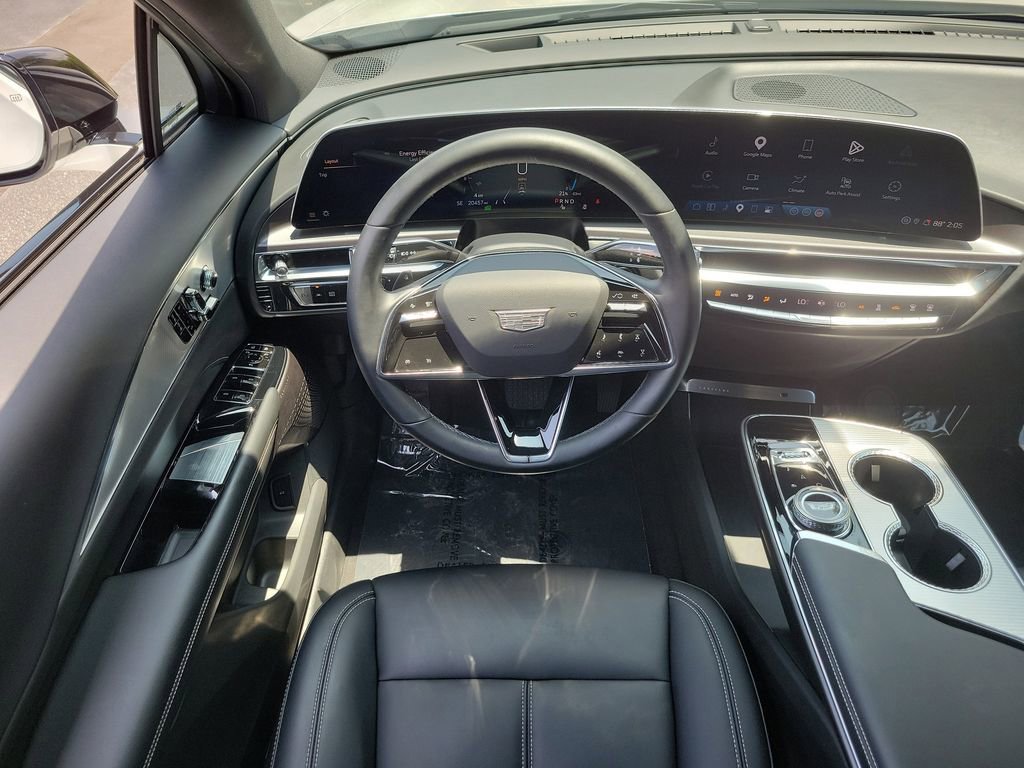 Used 2024 Cadillac Lyriq Tech w/ Driver Assist Package AWD/4WD image 18
