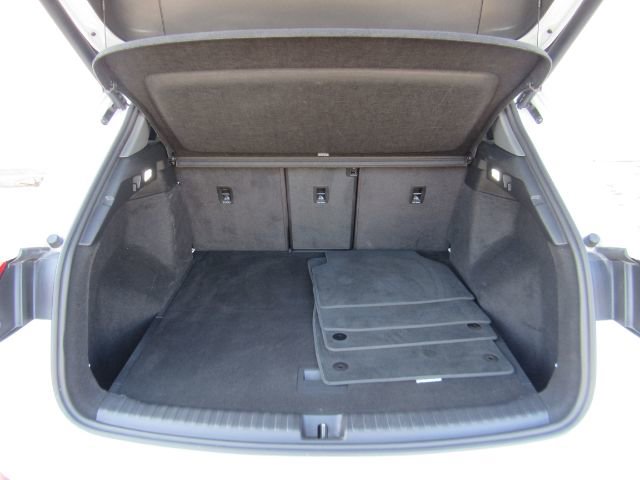 Used 2022 Audi Q4 e-tron Premium Plus w/ Premium Plus image 28