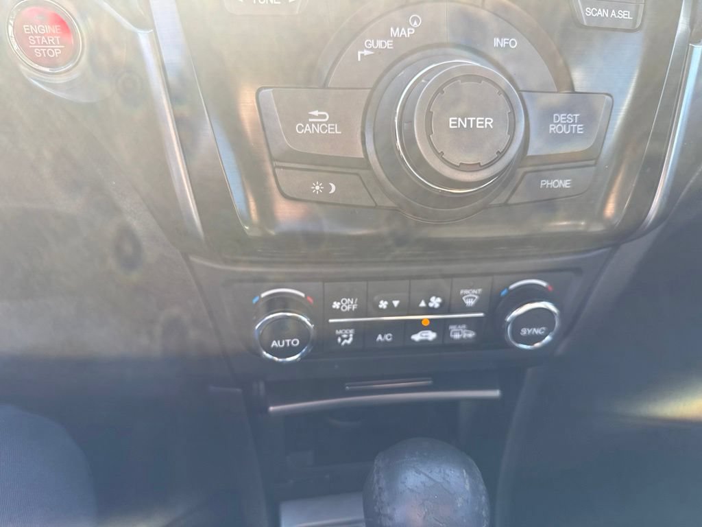 Used 2013 Acura ILX w/ Technology Package FWD image 29