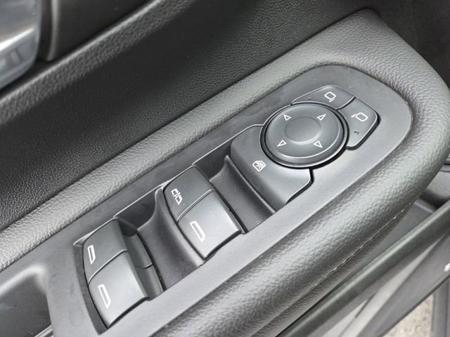 Used 2023 GMC Terrain SLT w/ Infotainment Package II image 10