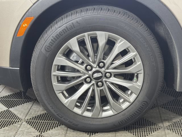 Used 2025 Cadillac XT4 Premium Luxury w/ Cold Weather Package FWD image 33