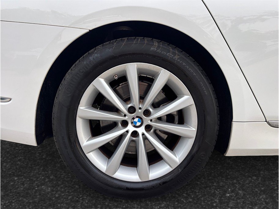 Used 2021 BMW 740i xDrive w/ Premium Package AWD/4WD image 14