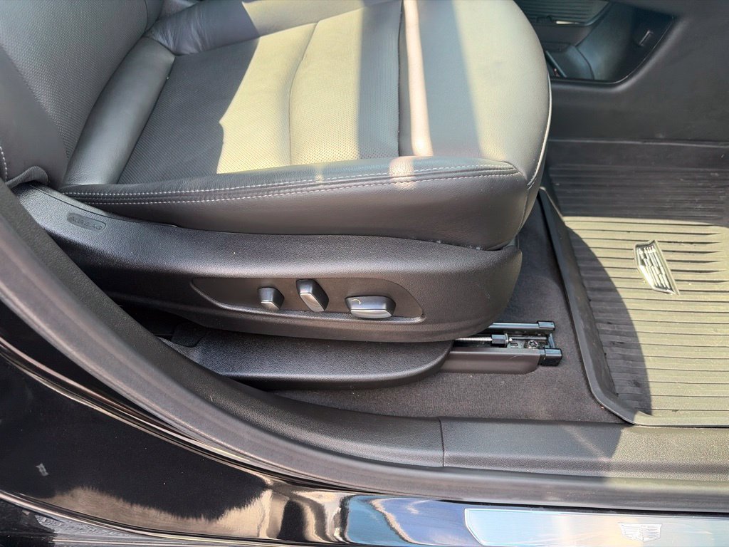 Used 2024 Cadillac XT6 Premium Luxury w/ Technology Package AWD/4WD image 40