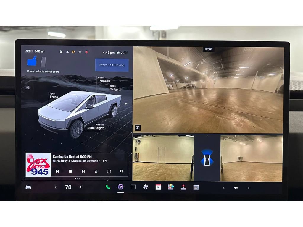 Used 2024 Tesla Cybertruck AWD Crew Cab image 33