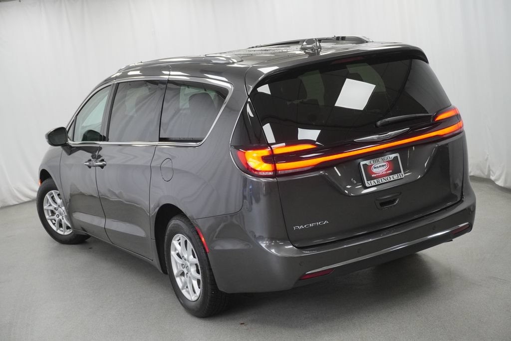 Certified 2021 Chrysler Pacifica Touring-L FWD image 12