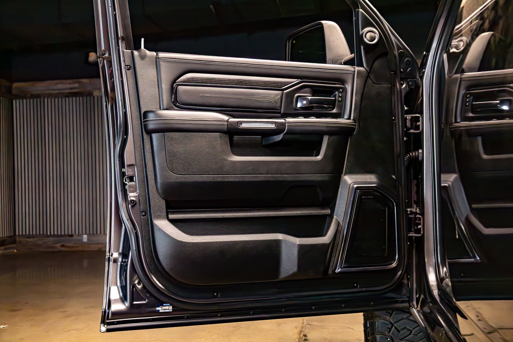 Used 2024 RAM 2500 Limited AWD/4WD image 29