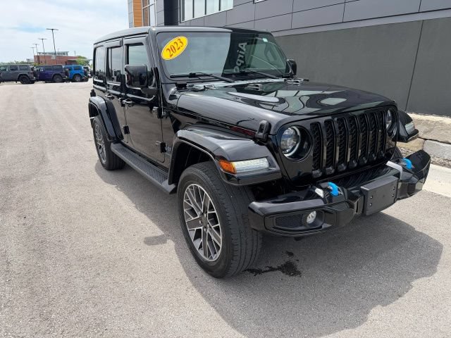 Used 2023 Jeep Wrangler Unlimited Sahara AWD/4WD image 8