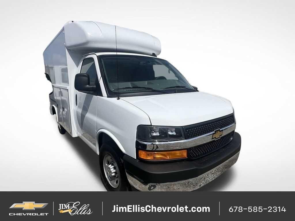 New 2025 Chevrolet Express 3500 w/ Power Convenience Package
