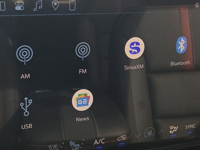 New 2026 Chevrolet Traverse RS w/ LPO, Floor Liner Package AWD/4WD image 6