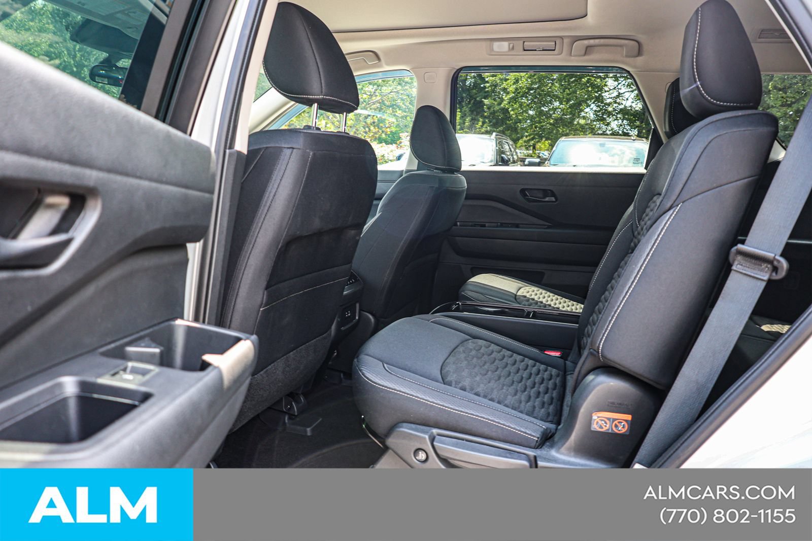 Used 2024 Nissan Pathfinder SV w/ SV Premium Package FWD image 19