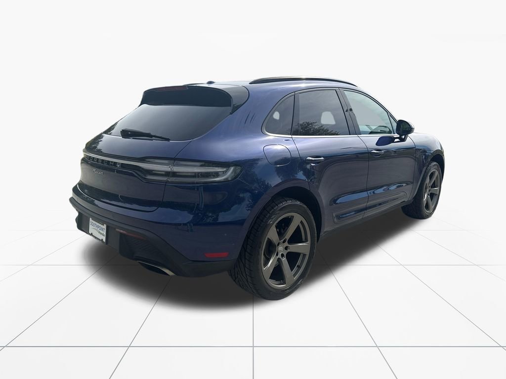 Used 2023 Porsche Macan Turbo image 9