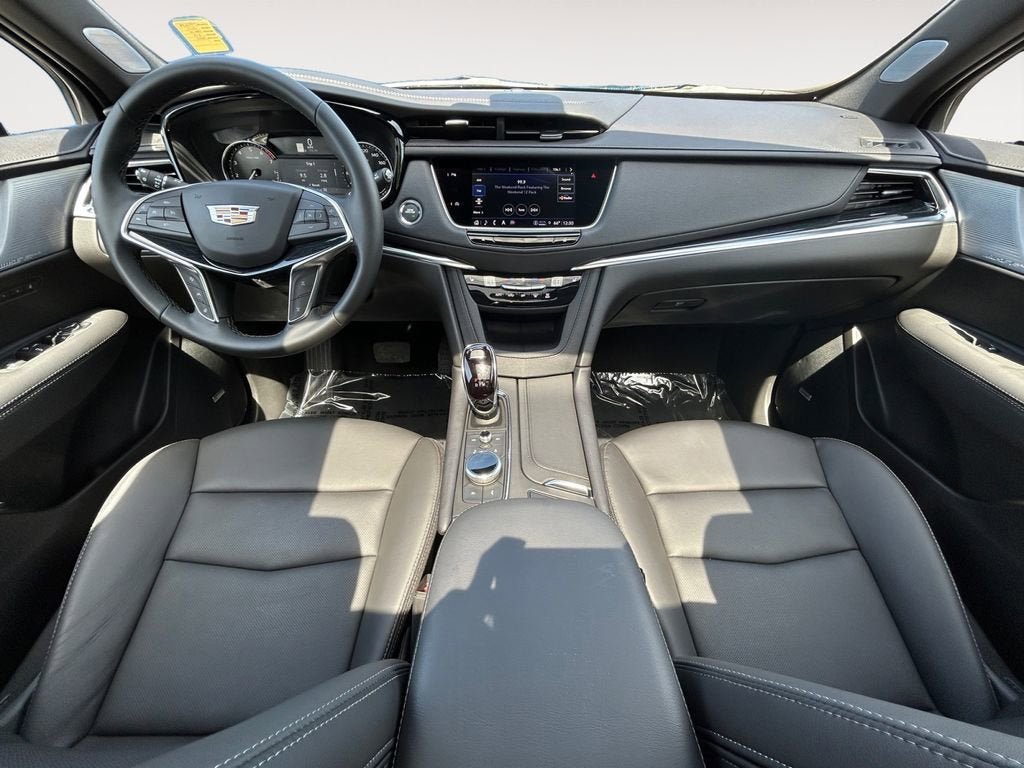 Certified 2025 Cadillac XT5 Premium Luxury AWD/4WD image 12