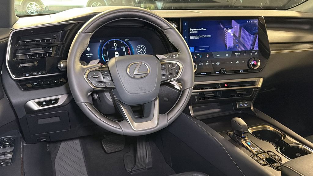 Certified 2025 Lexus RX 350 Premium w/ Accessory Package (A2) image 17