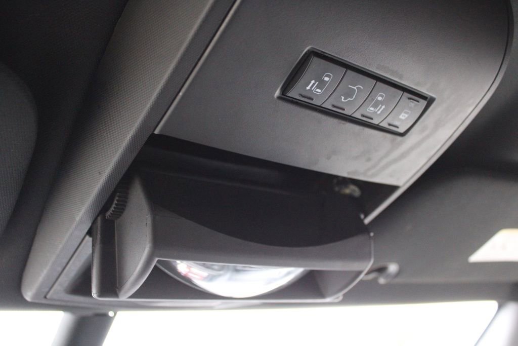 Used 2019 Dodge Grand Caravan SXT image 40