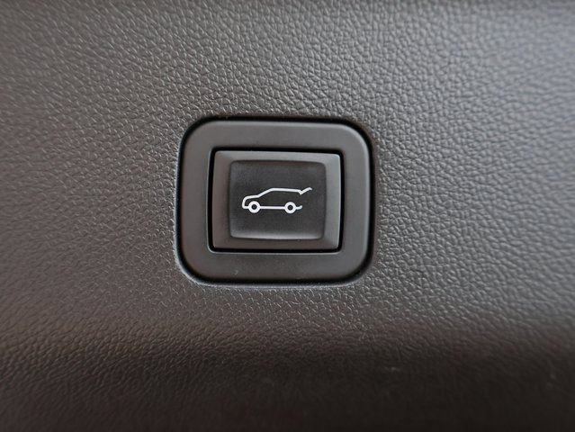 Used 2024 GMC Yukon Denali Ultimate AWD/4WD image 18