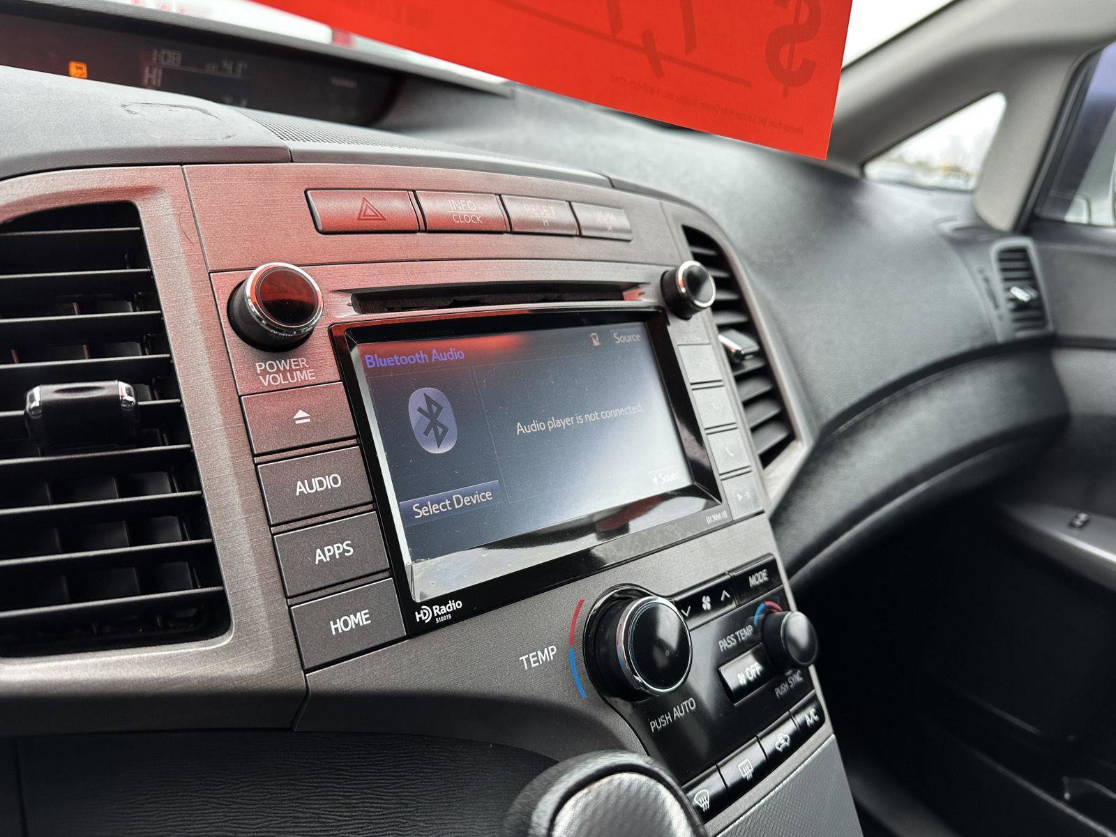 Used 2015 Toyota Venza LE image 28