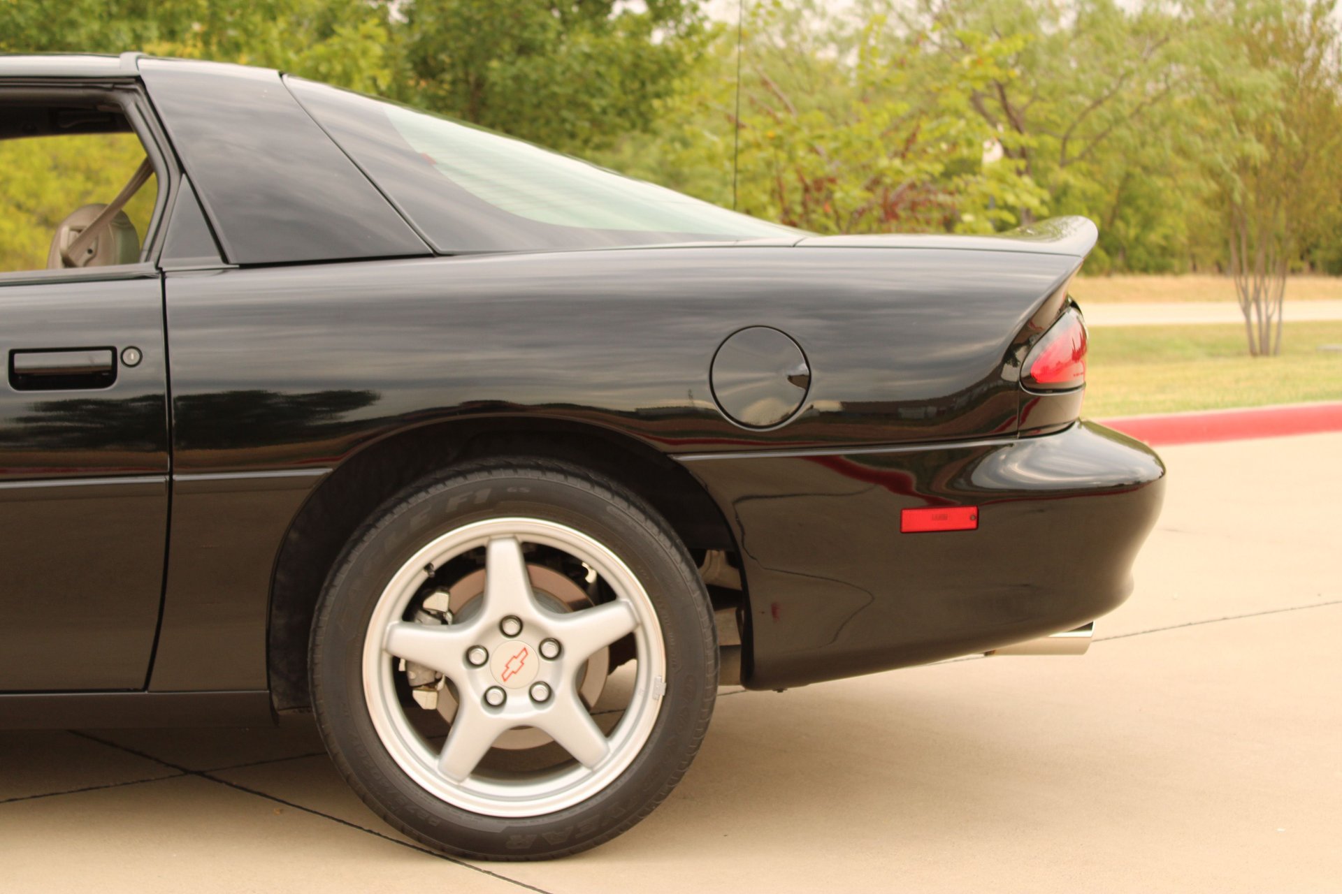 Used 1999 Chevrolet Camaro Z28 w/ SS Performance/Appearance Pkg RWD image 29